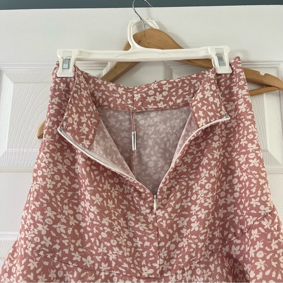 Shein Pink Floral Mini Skirt with Zipper Ruffle Bottom - Picture 4 of 6